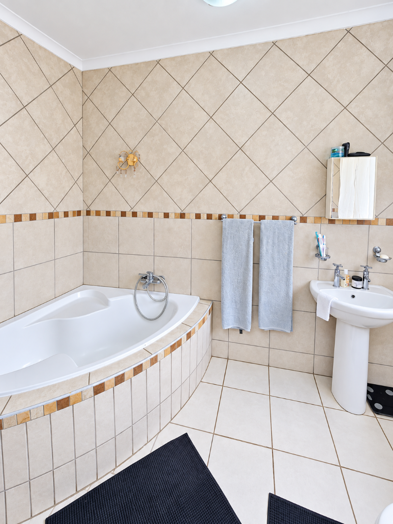 3 Bedroom Property for Sale in Songloed North West